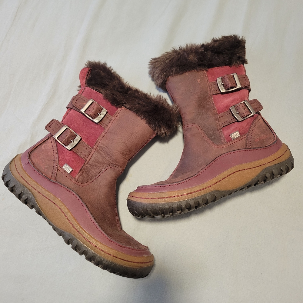 Women's Merrell Winter Boots. Size 7.5 (fits a bit smaller)